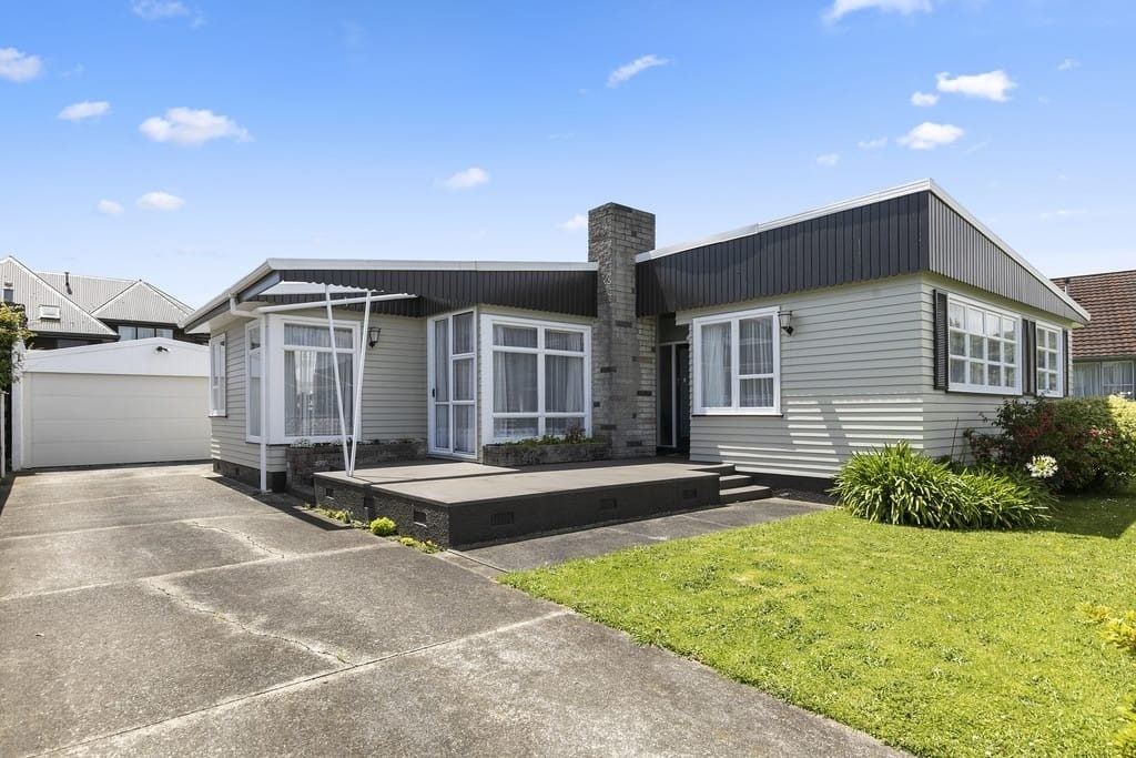 45 Orr Crescent, Hutt Central, Lower Hutt - Carousel 1