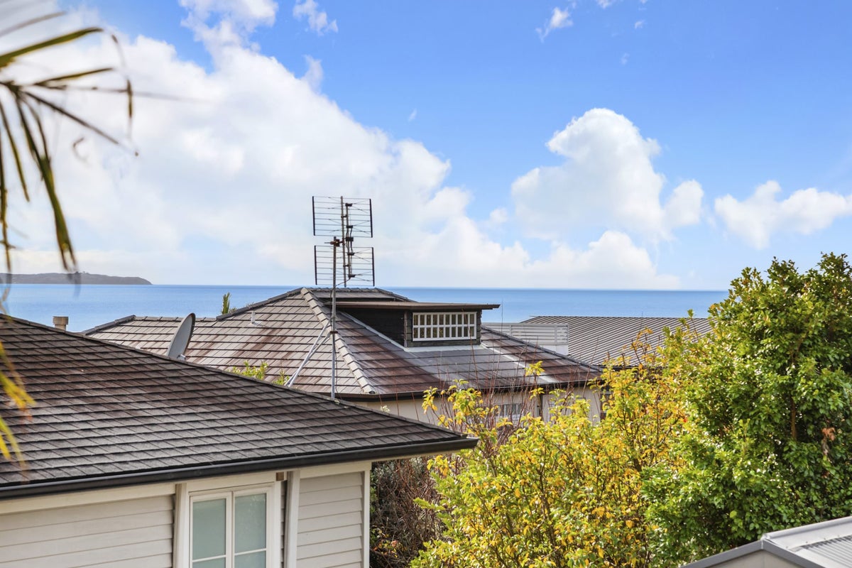 1/36 Rothesay Bay Road, Rothesay Bay, Auckland - Carousel 2