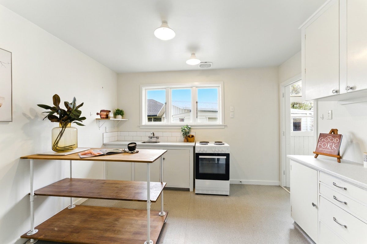 8 Ariki Place, Hei Hei, Christchurch - Carousel 2