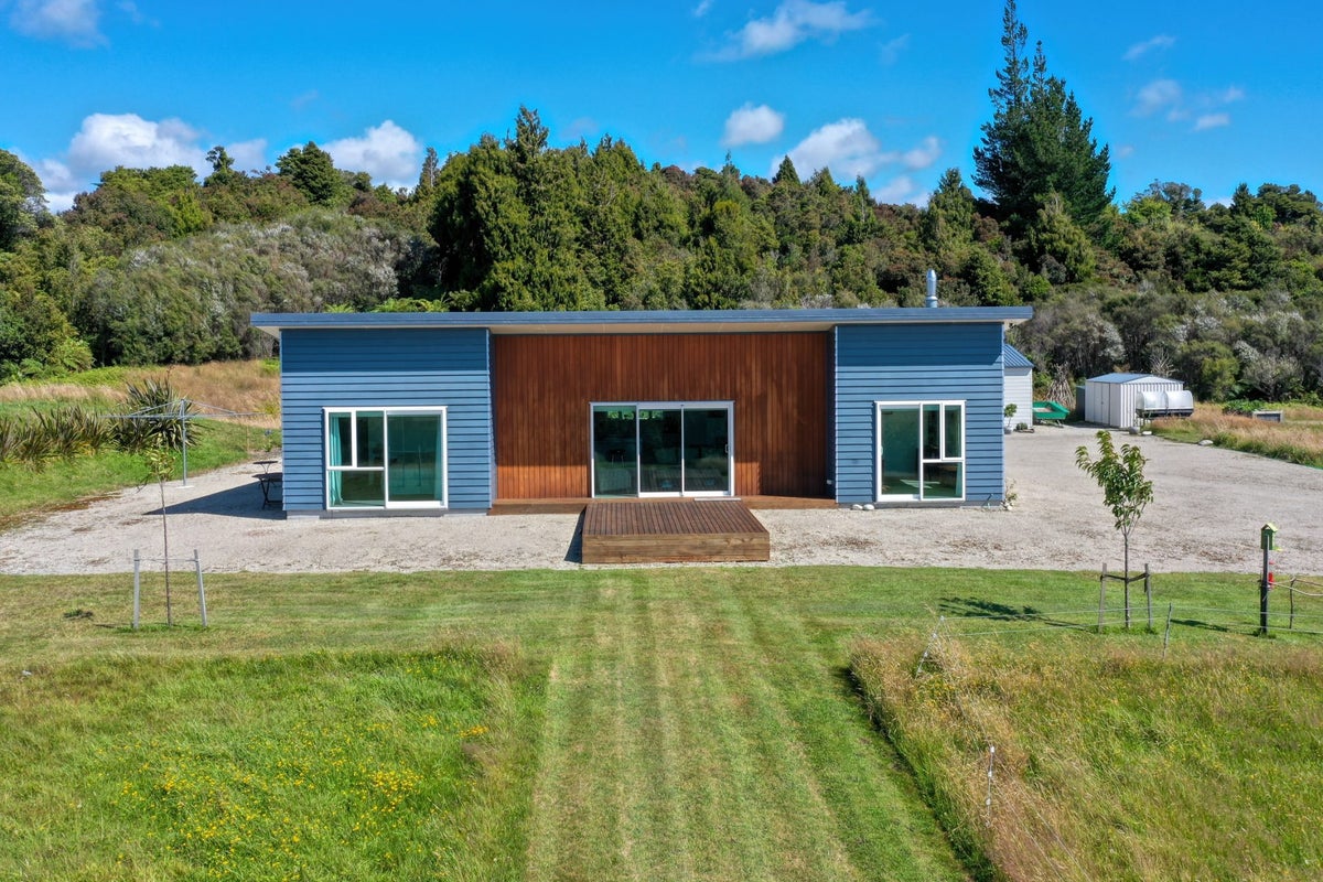 39 Ballarat Rise, Awatuna, Hokitika - Carousel 2