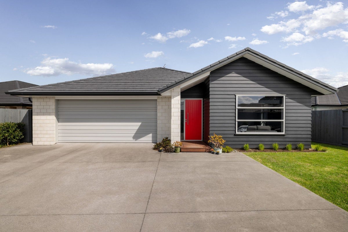 29 Fearnley Grove, Pyes Pa, Tauranga - Carousel 2