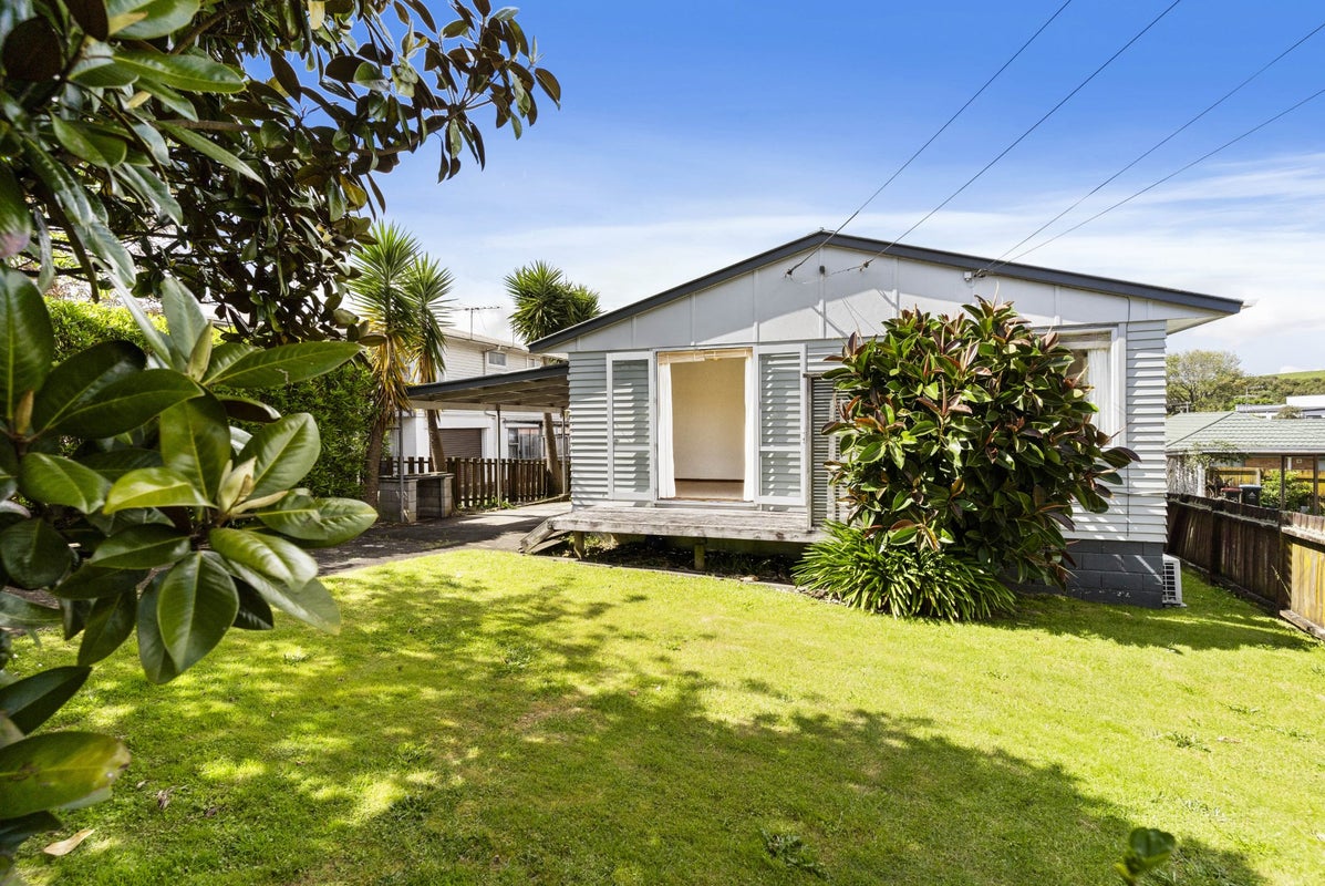 4A Johnston Road, Mount Wellington, Auckland - Carousel 1