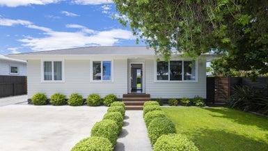 9 Ward Street, Riverdale, Gisborne - Carousel 1