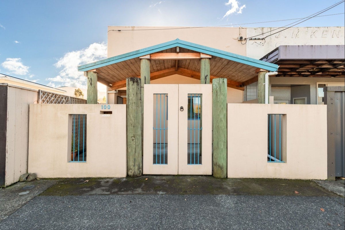 100 McLeod Street, Elderslea, Upper Hutt - Carousel 13