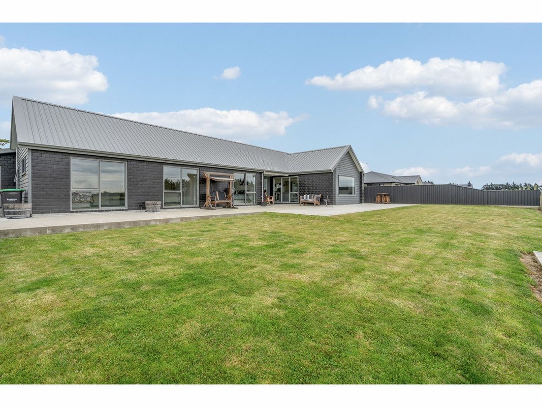 24 Lindsay Way, Grasmere, Invercargill - Carousel 2