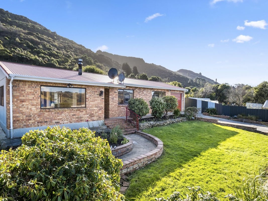 30 Taupo Street, Ravensbourne, Dunedin - Carousel 1