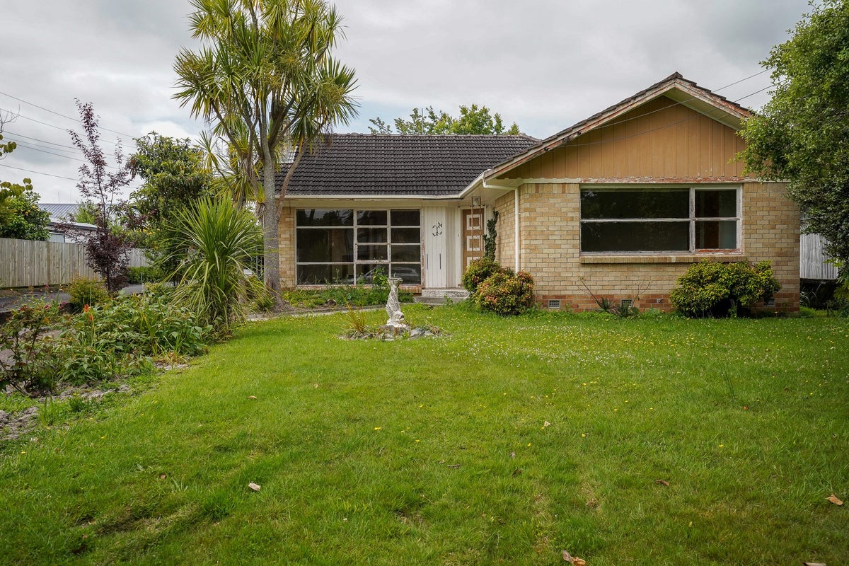 30 McCracken Avenue, Hillcrest, Hamilton - Carousel 21