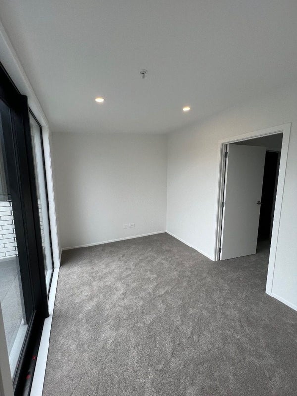9/28 Pennant Street, Long Bay, Auckland - Carousel 2