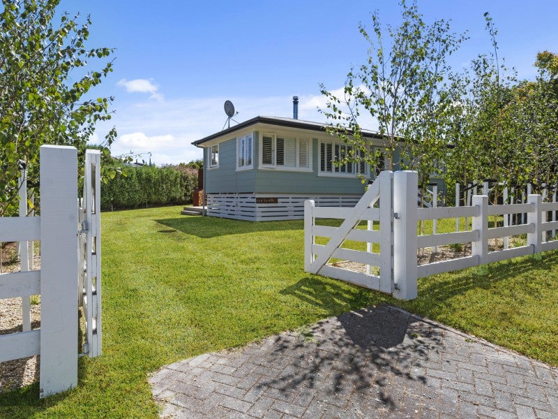 28 Kinloch Road, Kinloch, Taupo - Carousel 1