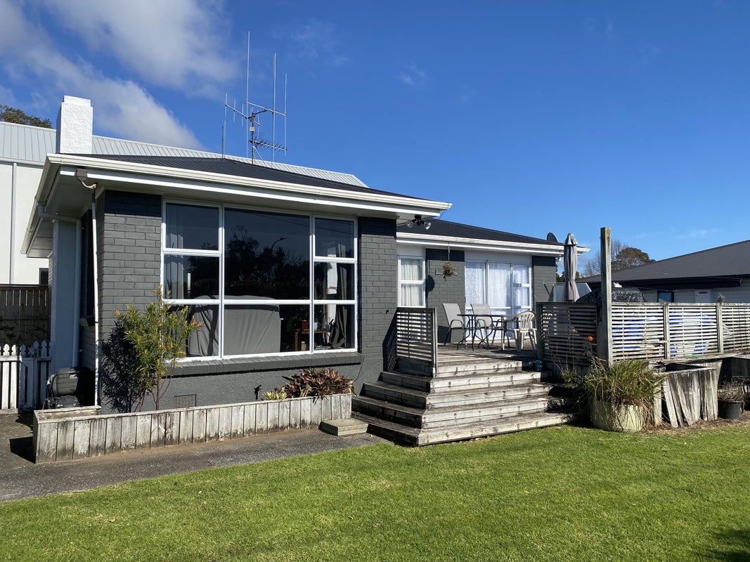 1 Upland Street, Brookfield, Tauranga - Carousel 12