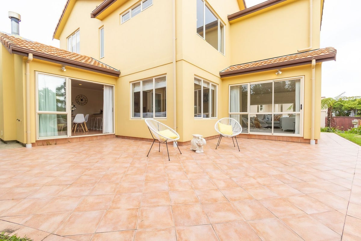 40 Monte Cassino Place, Birkdale, Auckland - Carousel 1