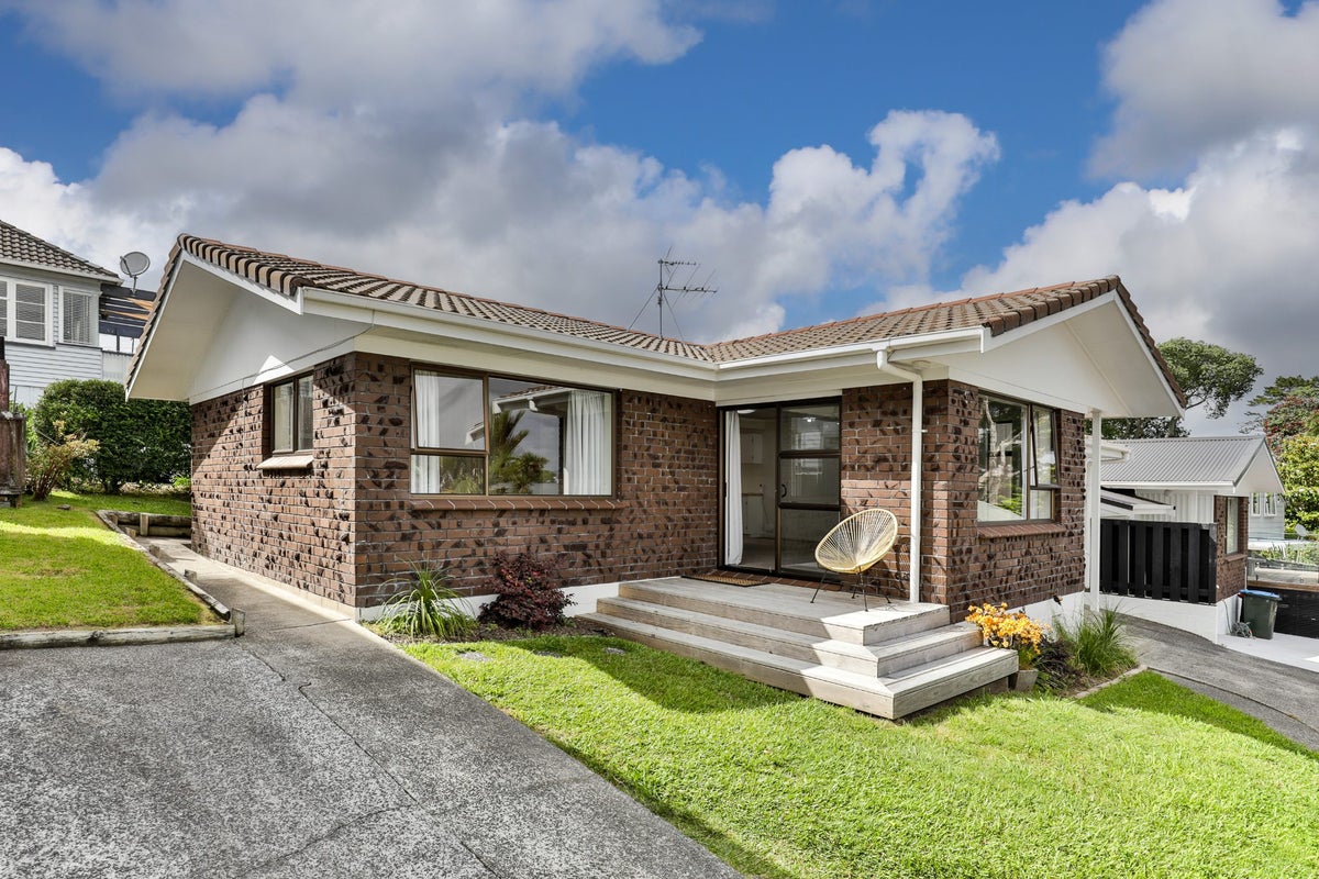 2/58 Fir Street, Waterview, Auckland - Carousel 1