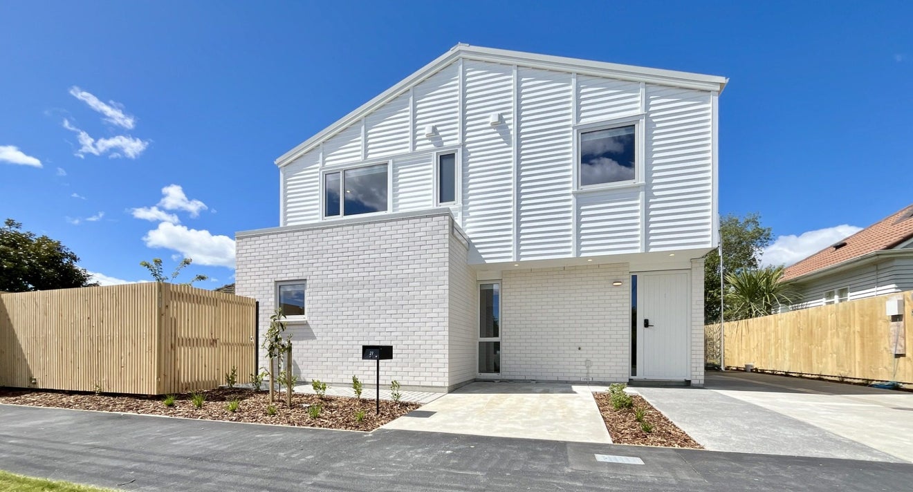 9 Winsor Crescent, Spreydon, Christchurch - Carousel 1