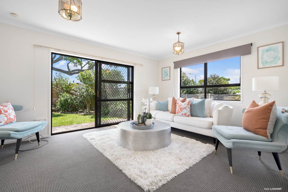 5/43 Howe Street, Howick, Auckland - Carousel 2