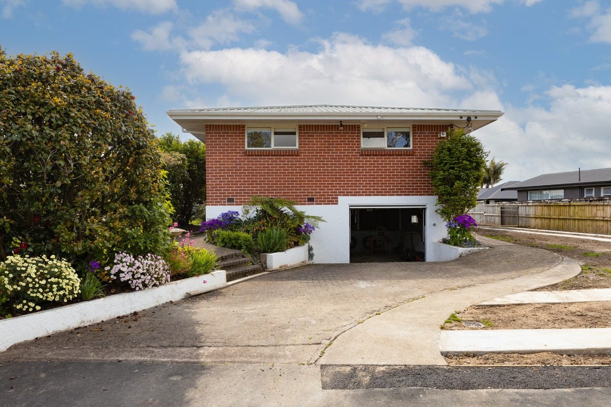 19 Donny Avenue, Chartwell, Hamilton - Carousel 2