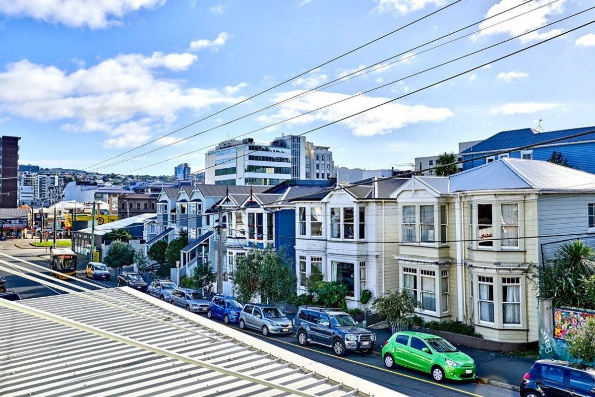 4/24 Elizabeth Street, Mount Victoria, Wellington - Carousel 2