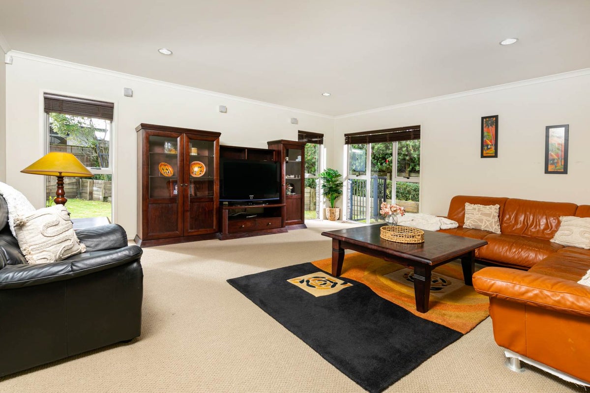 9 Dressage Lane, Greenhithe, Auckland - Carousel 2