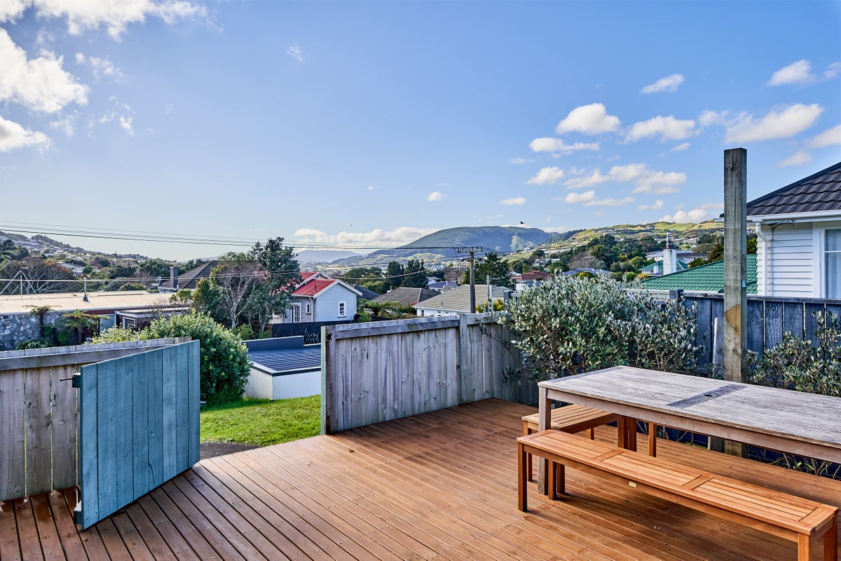 31 Larsen Crescent, Tawa, Wellington - Carousel 20