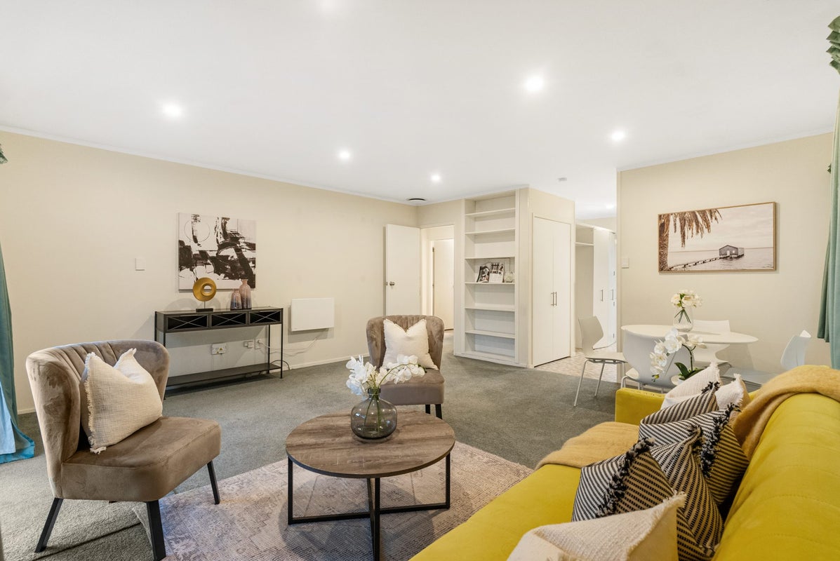 1/10 Wickstead Place, Massey, Auckland - Carousel 2