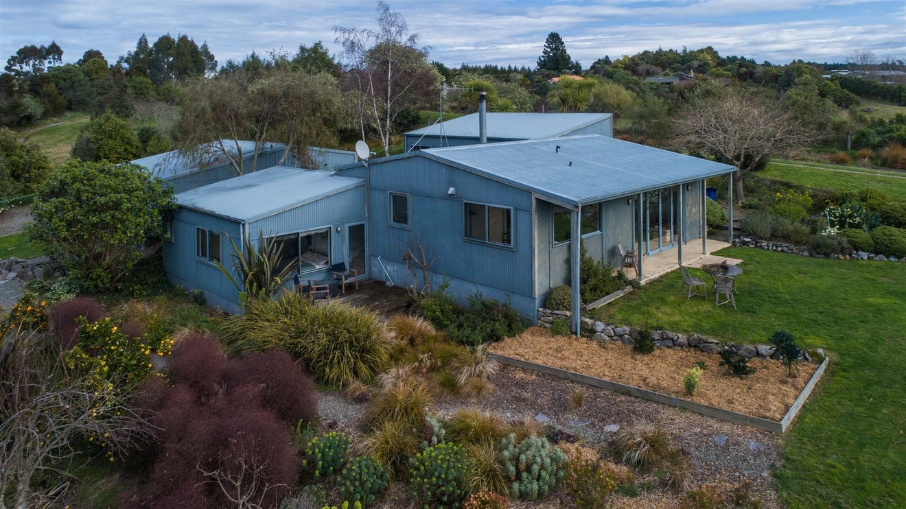 217 Westdale Road, Redwood Valley - Carousel 1