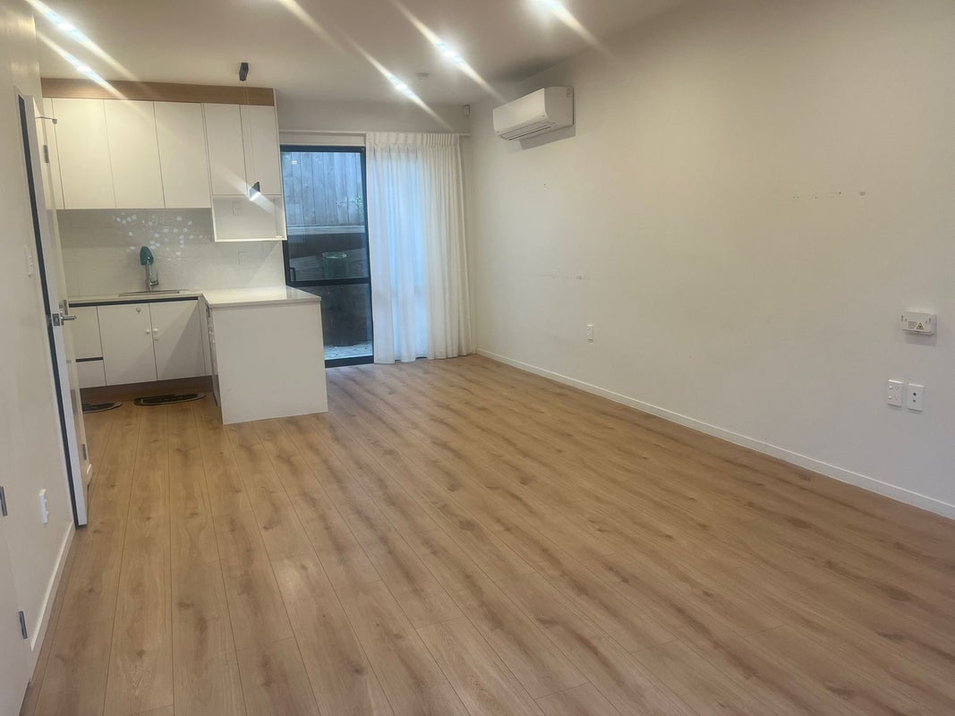 7D Sherie Place, Howick, Auckland - Carousel 1