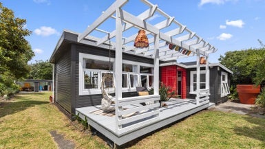 16 Mahoe Street, Otaki Beach, Otaki - Carousel 1