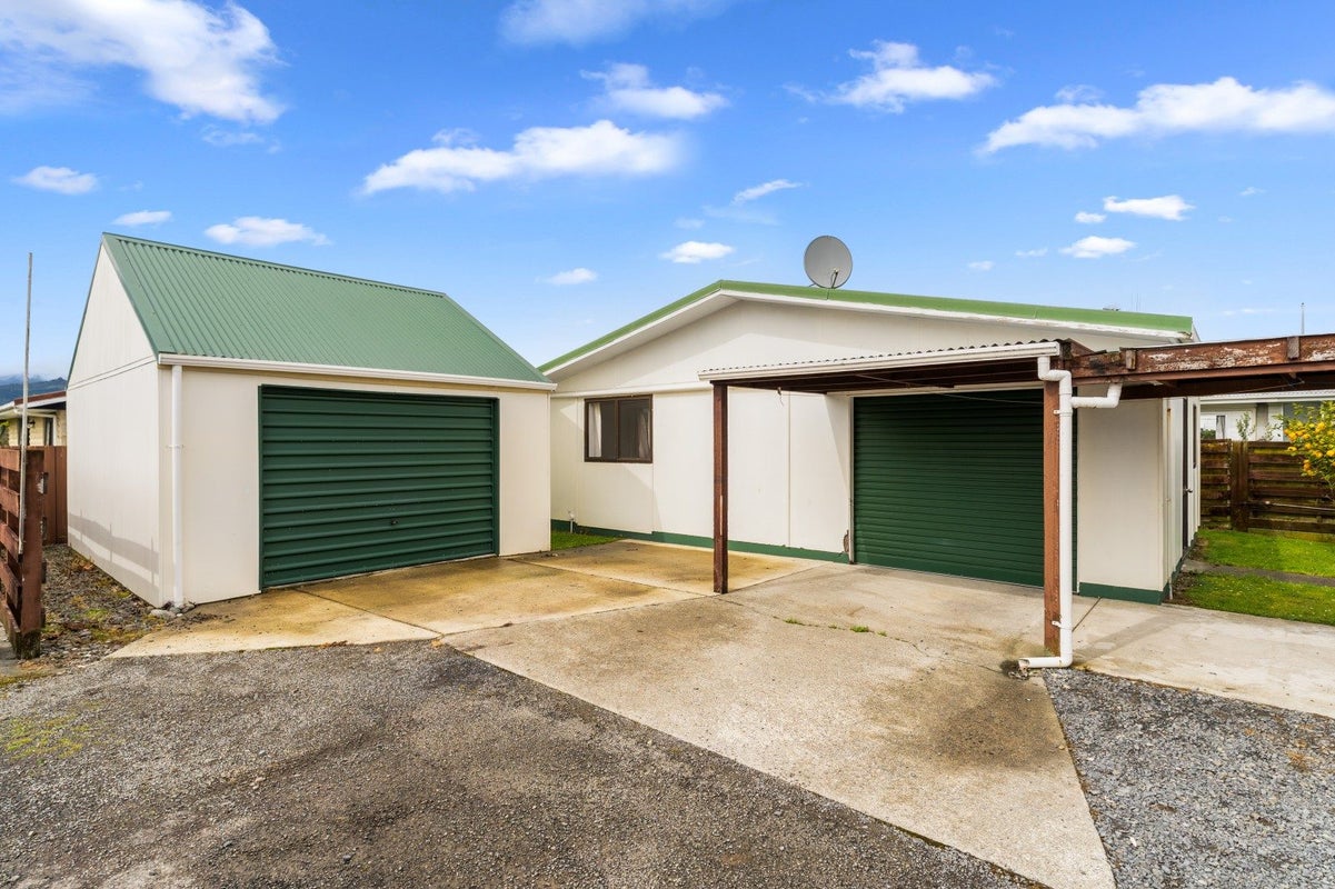 24 Domain Road, Otaki, Otaki - Carousel 22