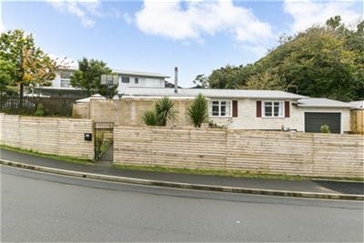 30 Batchelor Street, Newlands, Wellington - Carousel 1