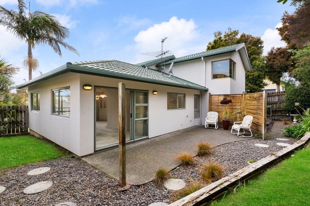 4 San Ambrosio Rise, Henderson, Auckland - Carousel 2