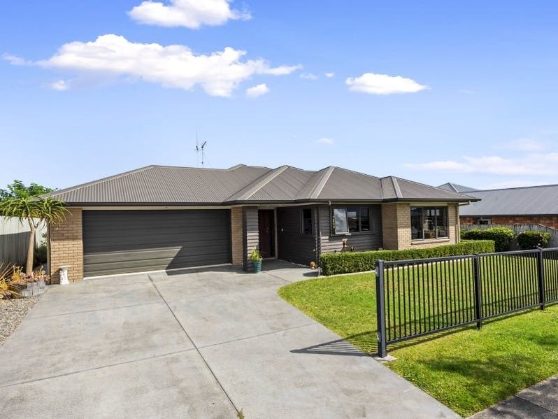 45 Barrington Drive, Huntington, Hamilton, Waikato - Carousel 1