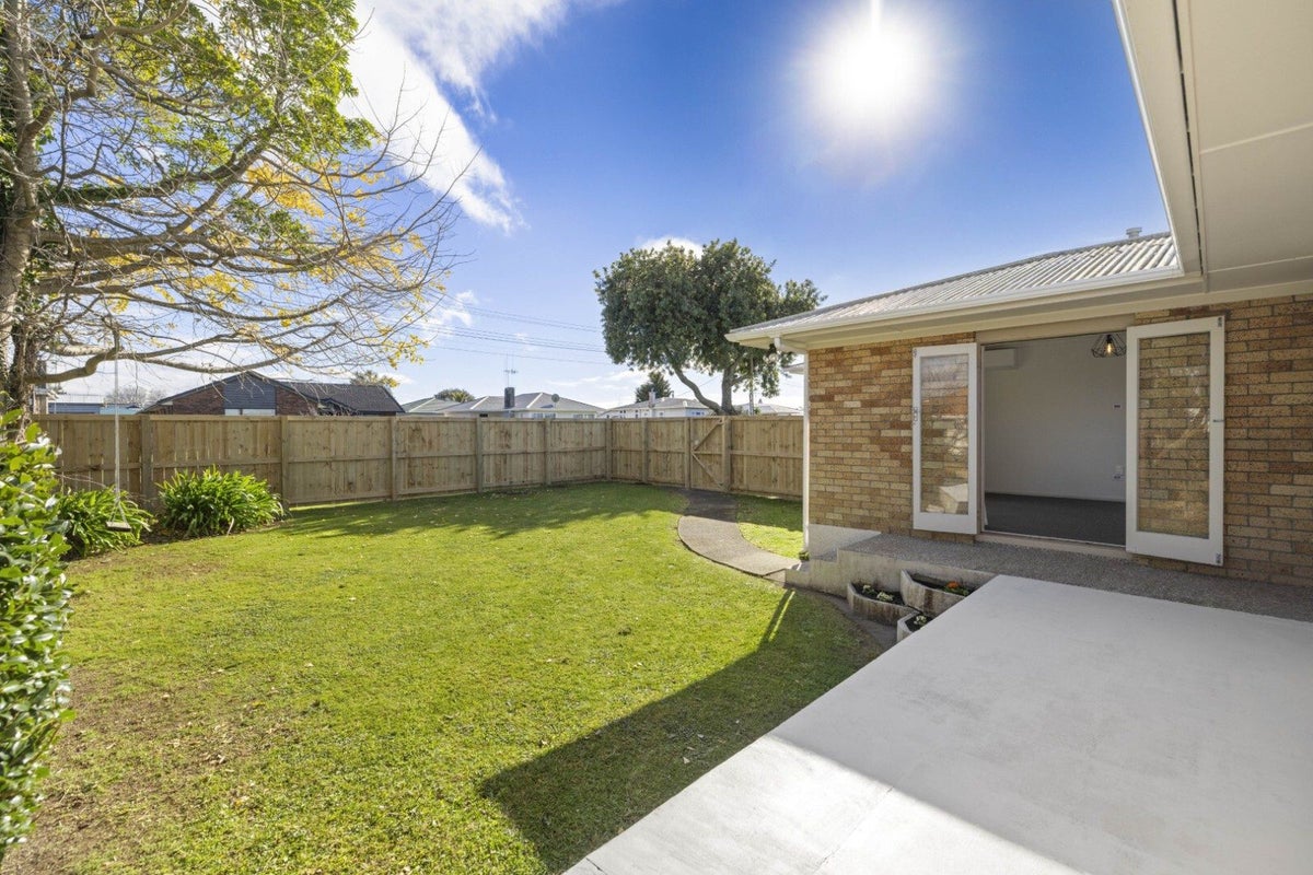 44 Hynds Road, Gate Pa, Tauranga - Carousel 1