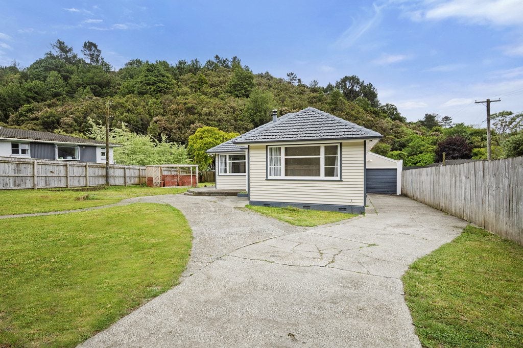 54 Raukawa Street, Stokes Valley, Lower Hutt - Carousel 1