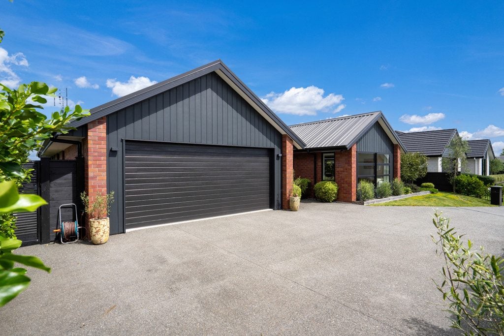 18B Rose Leigh Drive, Cambridge, Cambridge - Carousel 2
