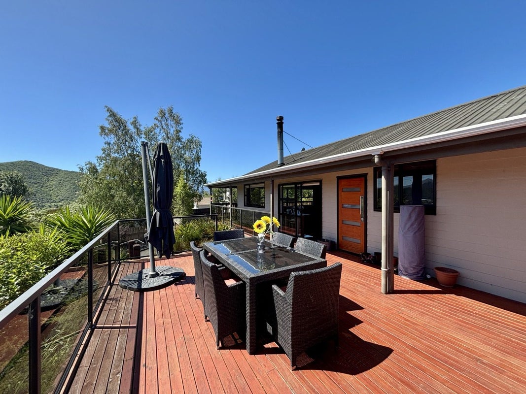47 Boons Valley Road, Waikawa, Picton - Carousel 1