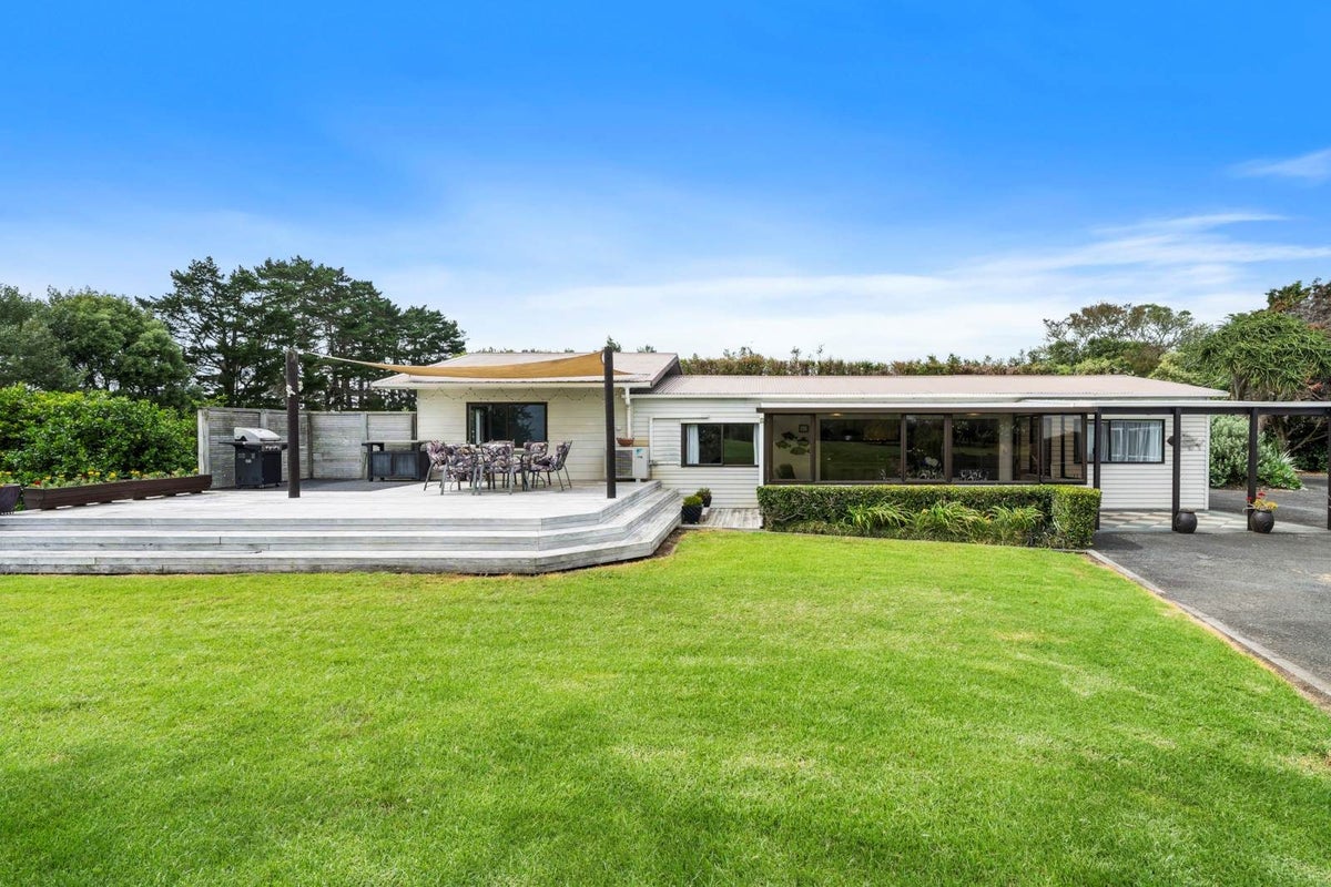 299A Clarks Beach Road, Pukekohe - Carousel 23