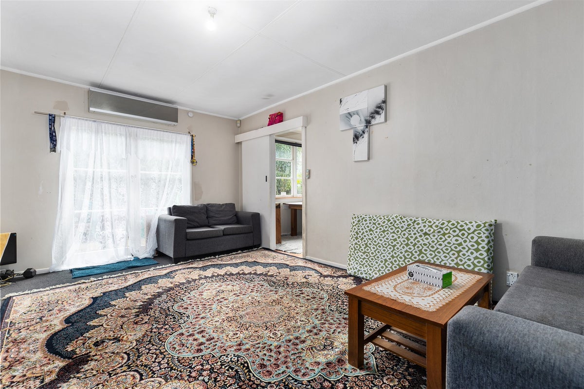 69 Fifth Avenue, Enderley, Hamilton - Carousel 2