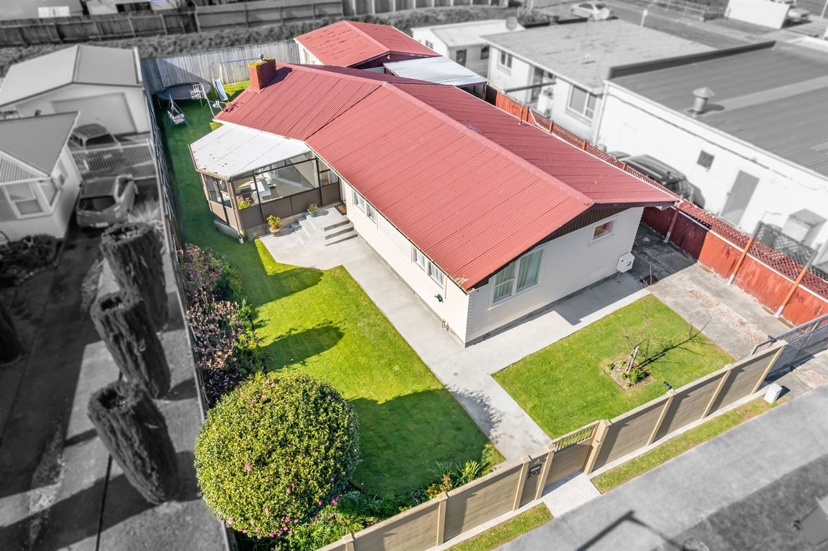 4 Wetherby Grove, Wainuiomata, Lower Hutt - Carousel 2