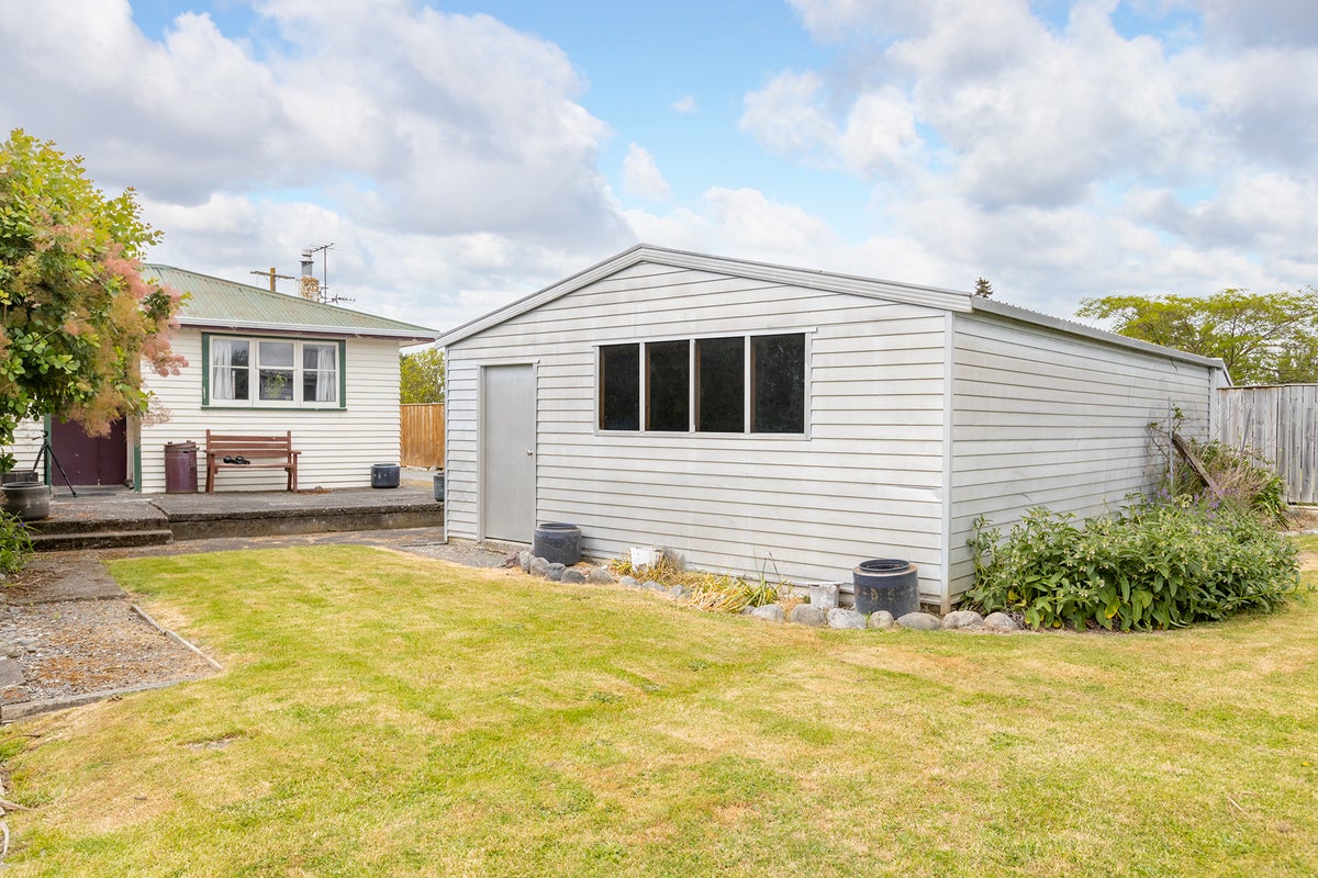 16 Solway Street, Solway, Masterton - Carousel 16