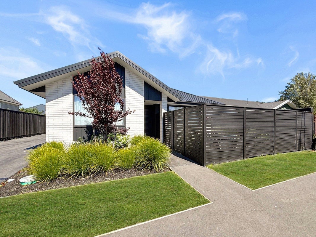 2/14 Woodhouse Street, Linwood, Christchurch - Carousel 2