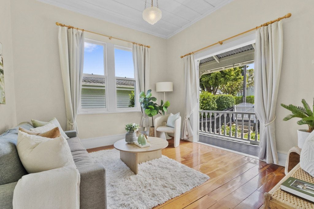47 Kings Road, Mount Roskill, Auckland - Carousel 2