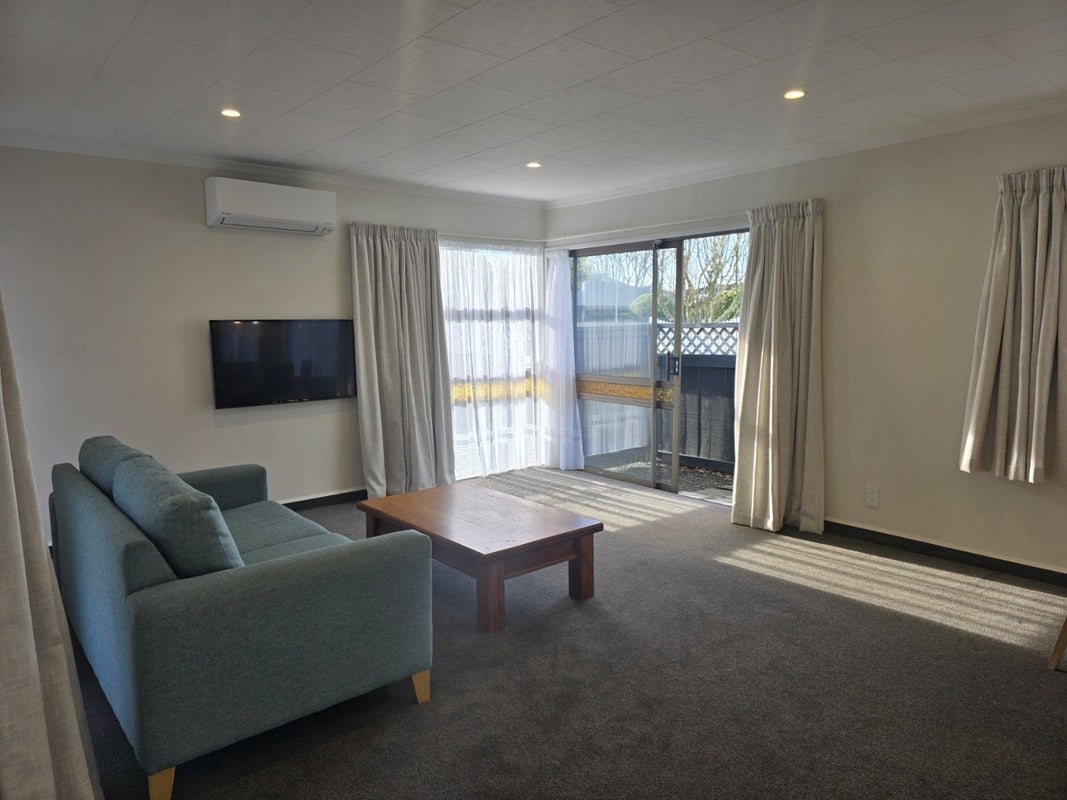 14A Palm Avenue, Hokowhitu, Palmerston North - Carousel 2