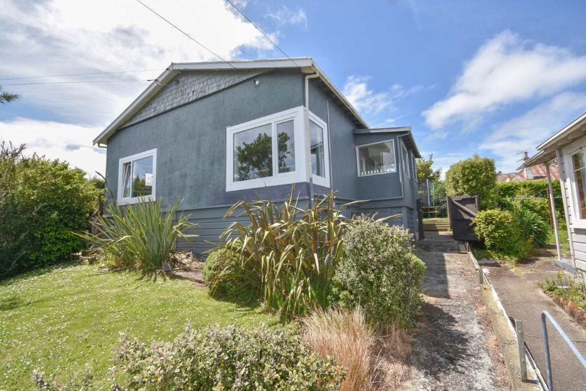 40 Pitcairn Street, Belleknowes, Dunedin - Carousel 1