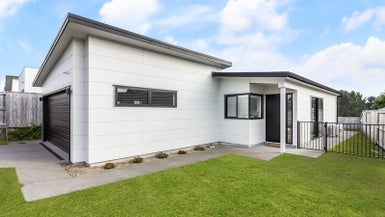 48 Puhirake Crescent, Pyes Pa, Tauranga - Carousel 1
