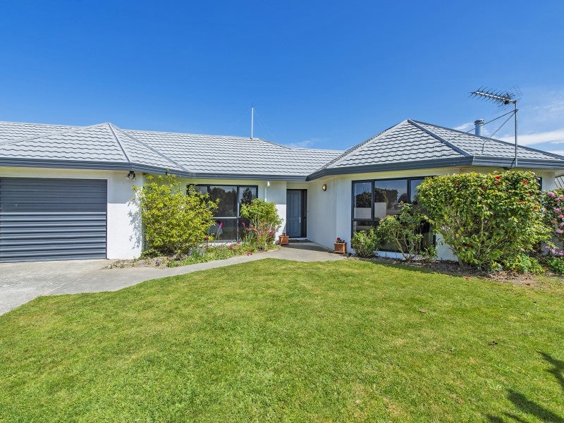 1 Devon Crescent, Darfield, Darfield - Carousel 1