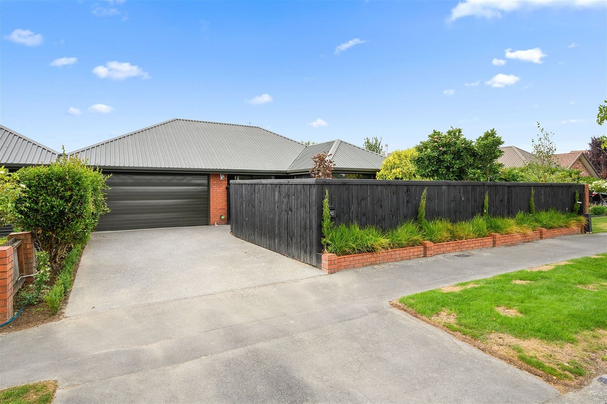 92 Apsley Drive, Avonhead, Christchurch - Carousel 1