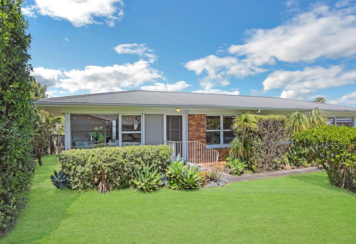 1/22 Evelyn Place, Hillcrest, Auckland - Carousel 1