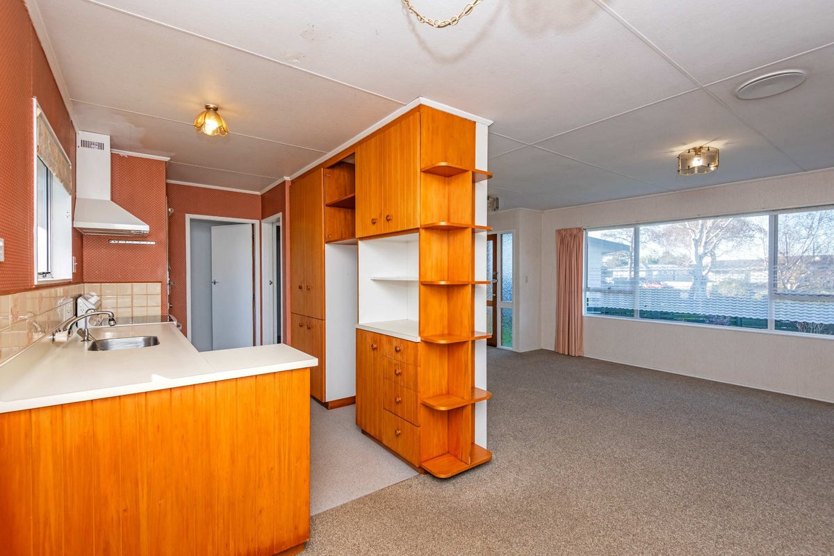 48 Apollo Parade, Milson, Palmerston North - Carousel 2