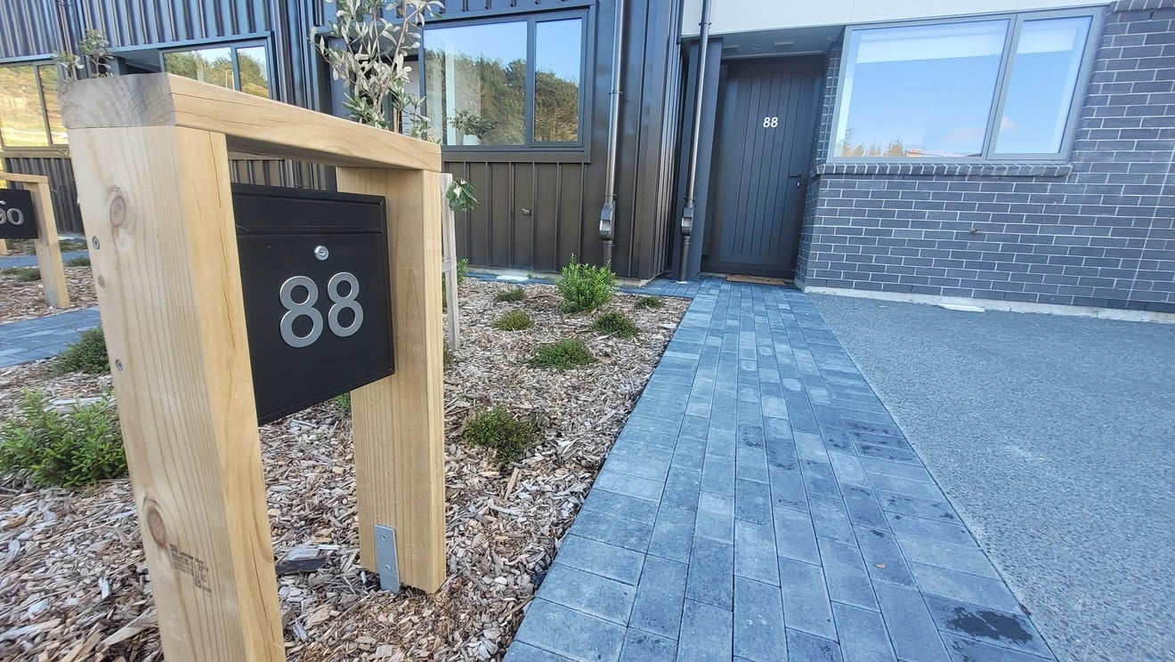 88 Ara Paiwhenua, Tawa, Wellington - Carousel 18