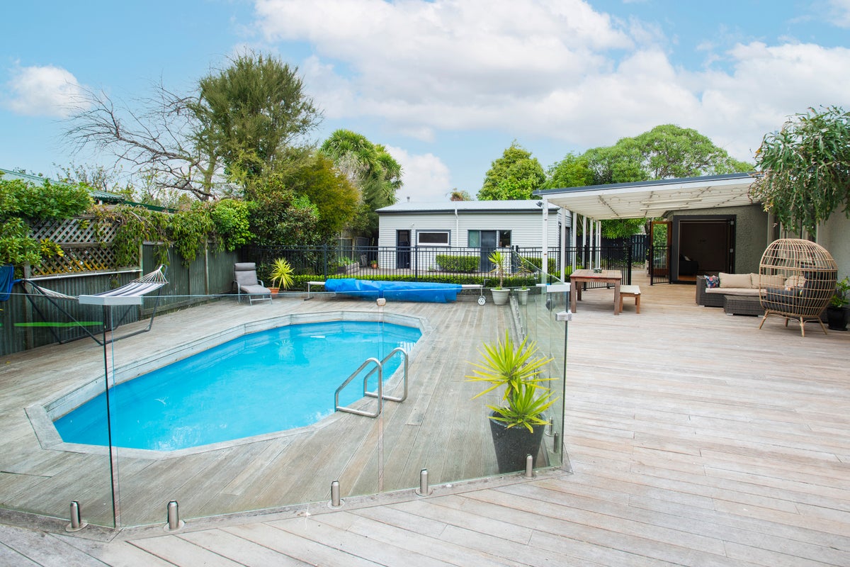 17 Richardson Avenue, Whataupoko, Gisborne - Carousel 2