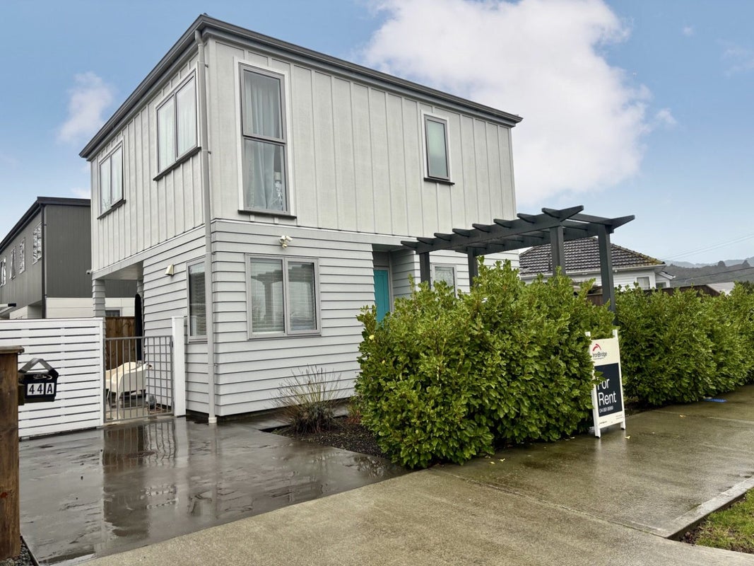 44A Pine Avenue, Upper Hutt Central, Upper Hutt - Carousel 1